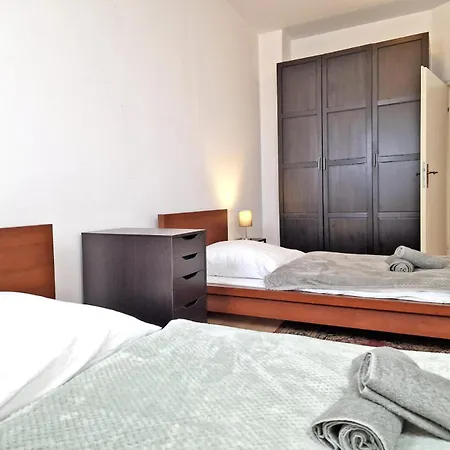 Happyside O Monteure O Zentrumsnah O Wlan O 6 Einzelbetten شقة لبسيا