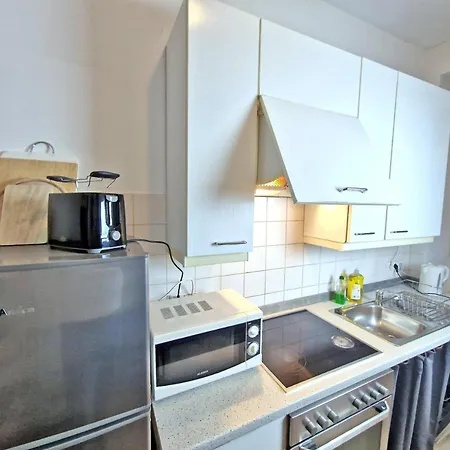 Happyside O Monteure O Zentrumsnah O Wlan O 6 Einzelbetten Appartement