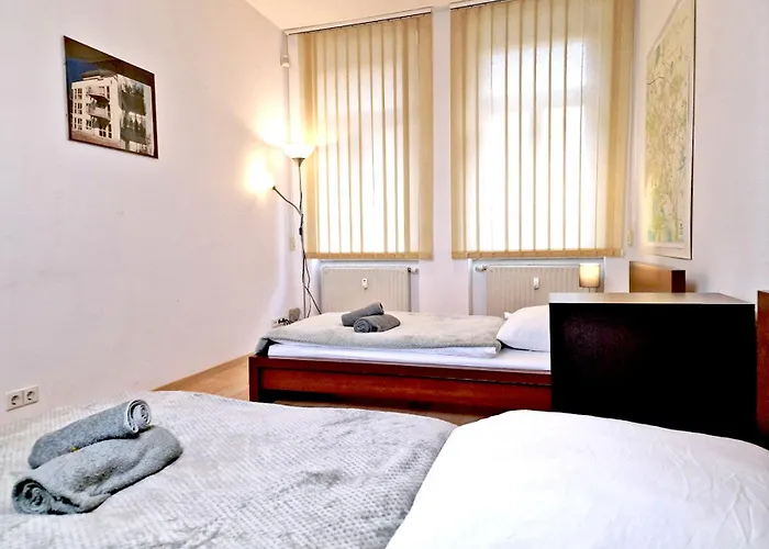 Happyside O Monteure O Zentrumsnah O Wlan O 6 Einzelbetten Apartamento *